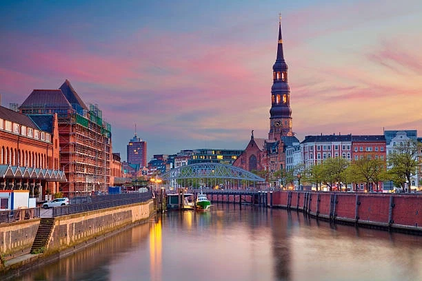 Udhëtoni sigurt dhe lirë nga Prishtina drejt Hamburg dhe anajselltas!